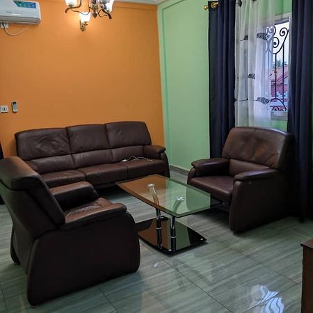 Residence 2K Studio Meuble-Chapelle Symbock-Gardien-Wifi-Location Vehicule Yaounde Exterior photo