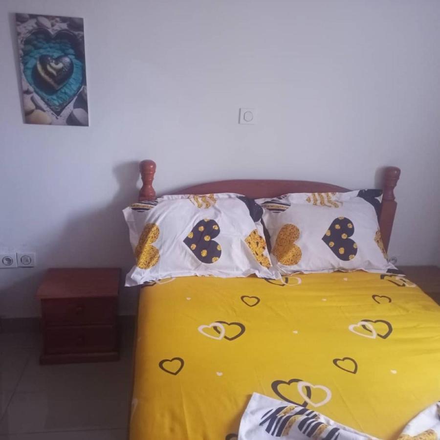 Residence 2K Studio Meuble-Chapelle Symbock-Gardien-Wifi-Location Vehicule Yaounde Exterior photo
