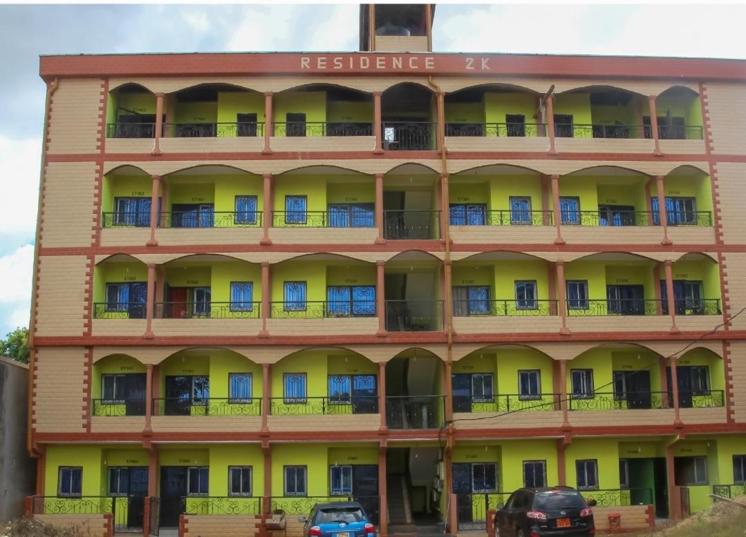 Residence 2K Studio Meuble-Chapelle Symbock-Gardien-Wifi-Location Vehicule Yaounde Exterior photo