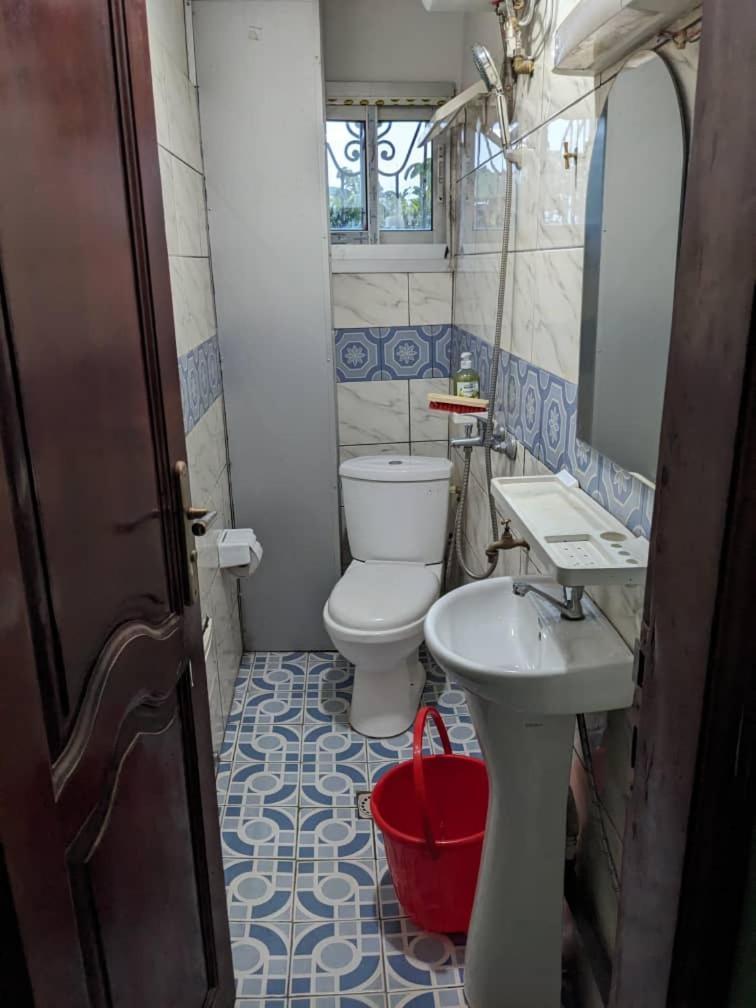 Residence 2K Studio Meuble-Chapelle Symbock-Gardien-Wifi-Location Vehicule Yaounde Exterior photo