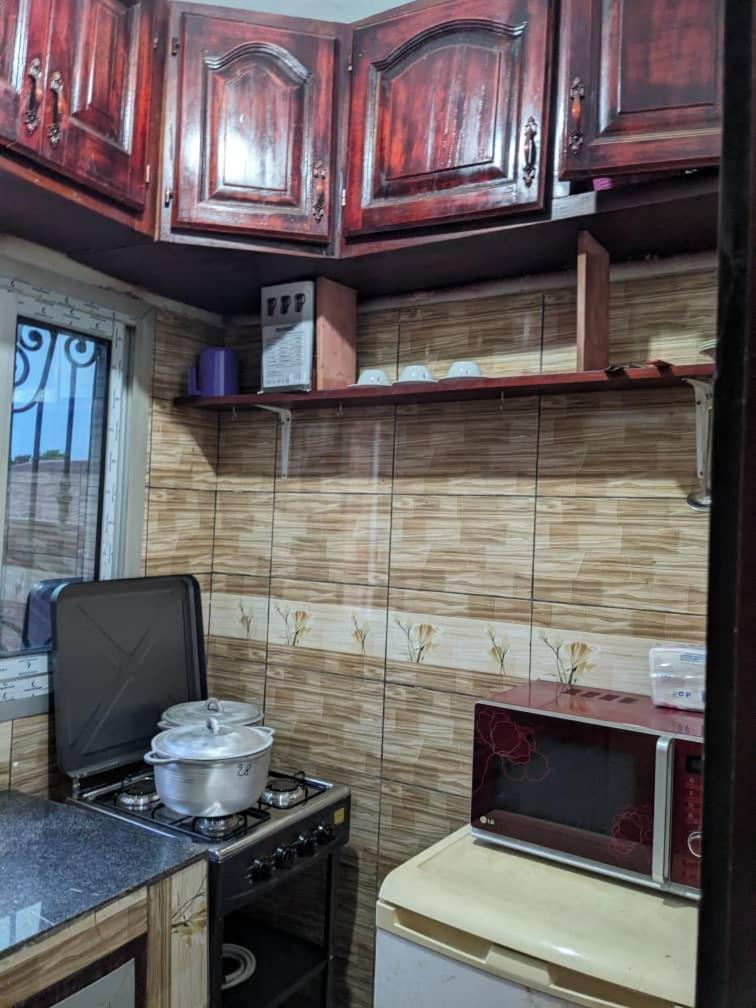 Residence 2K Studio Meuble-Chapelle Symbock-Gardien-Wifi-Location Vehicule Yaounde Exterior photo